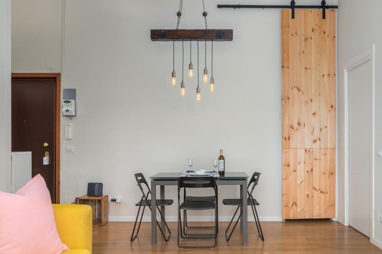 Maiolica Apartment - Free Parking And Great Connection To Linate And Duomo Milan Bagian luar foto
