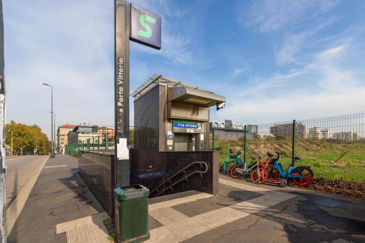Maiolica Apartment - Free Parking And Great Connection To Linate And Duomo Milan Bagian luar foto